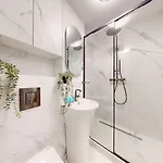 Apartman Golden Spot 5 Min To Station *