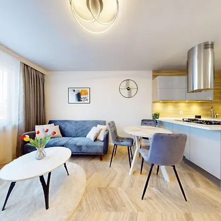 Golden Spot 5 Min To Station