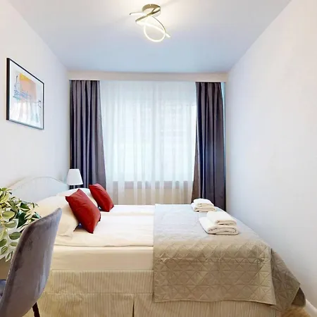 Golden Spot 5 Min To Station Warszawa