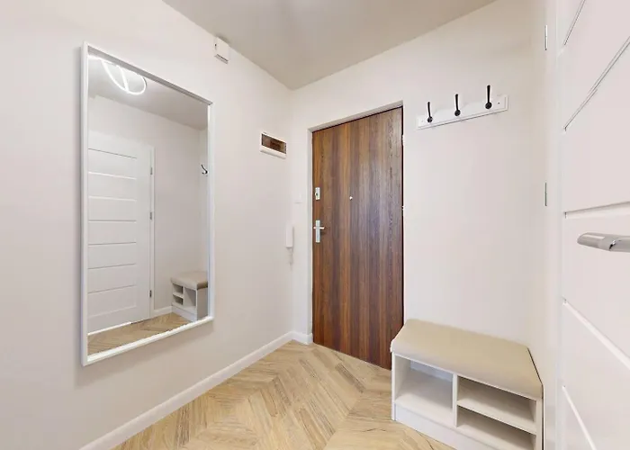 Golden Spot 5 Min To Station Apartament *