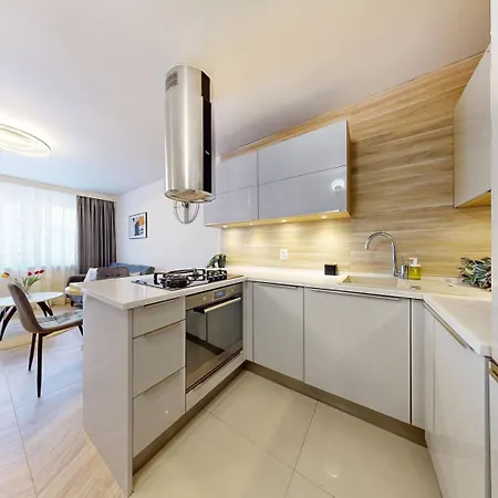 Golden Spot 5 Min To Station * وارسو