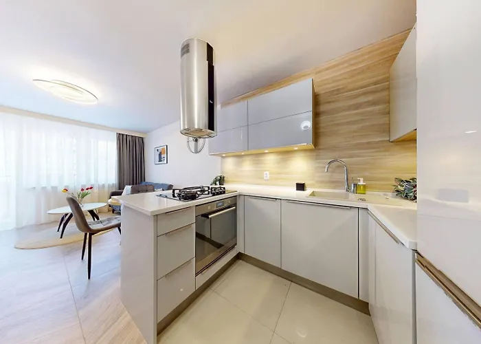 Golden Spot 5 Min To Station * وارسو